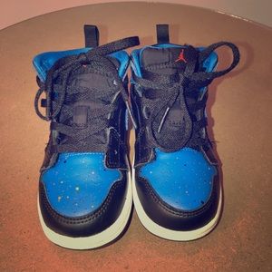 001- Toddler Boys Mid Top Retro 1 Toddlers 8c
